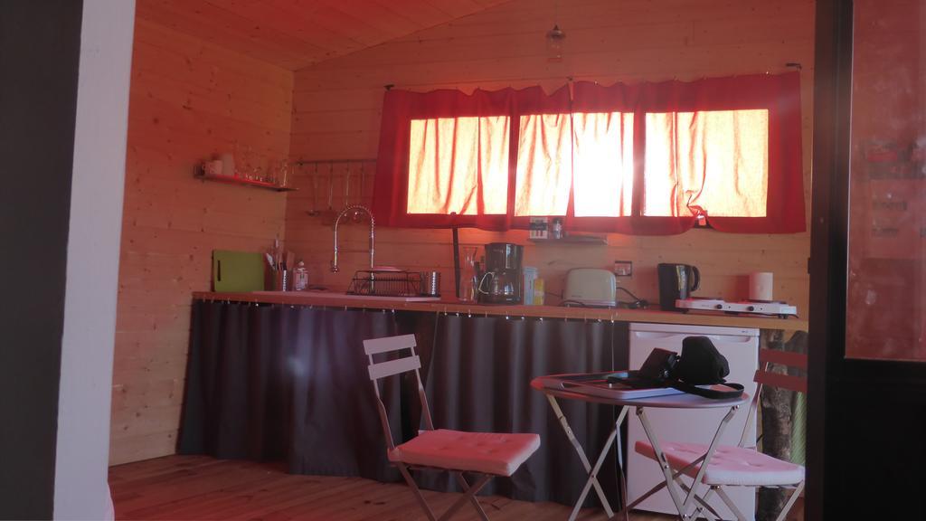La Cabane Perchee Du Faucon Frechou-Frechet Экстерьер фото